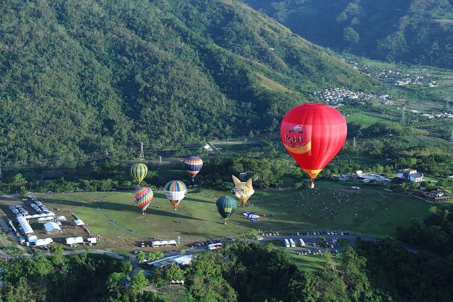 Vietjet đồng hành cùng Lễ hội Khinh khí cầu quốc tế Tuyên Quang 2022