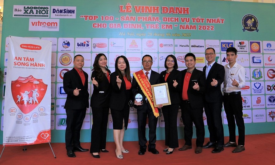 Dai-ichi Life Việt Nam đạt “Top 100 - Sản phẩm, dịch vụ tốt nhất cho gia đình, trẻ em” 2022