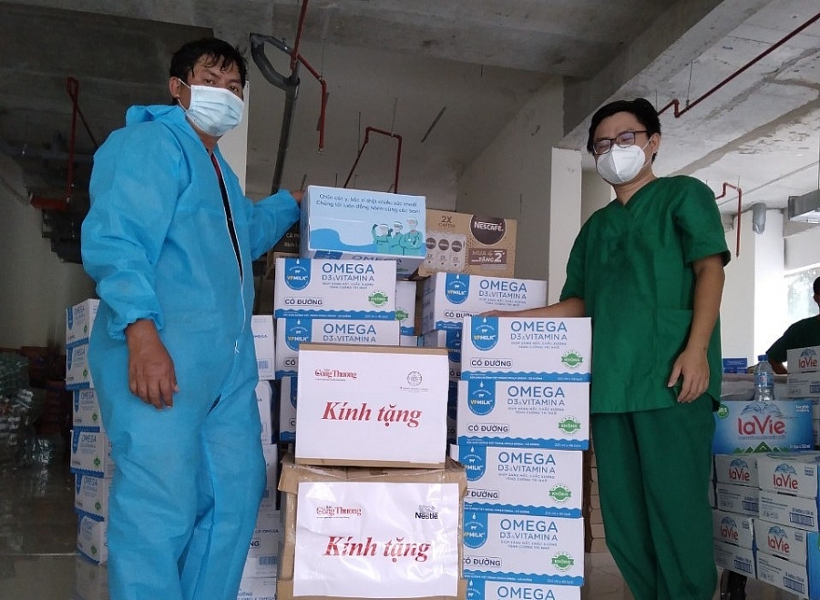 Báo Công Thương đồng hành cùng y, bác sĩ tuyến đầu chống dịch tại TP.HCM
