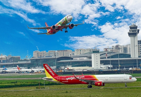 bo gian cach tren chuyen bay vietjet tiep tuc tang chuyen toi da nang