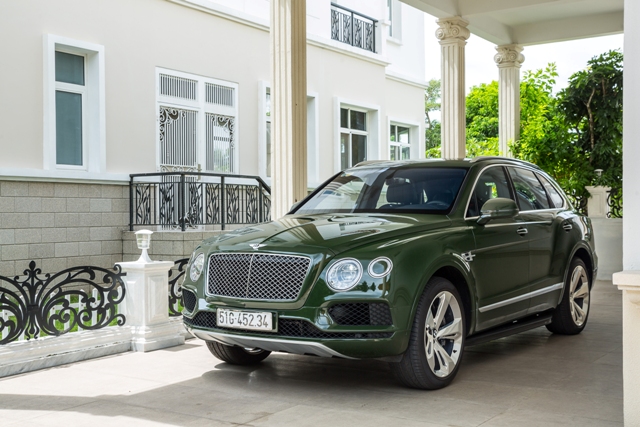 Cận cảnh Bentayga W12 Bespoke duy nhất tại Việt Nam