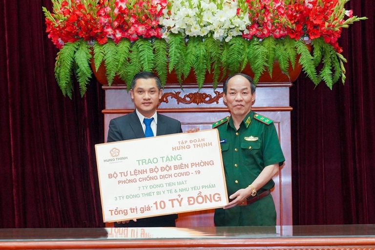 Hưng Thịnh trao 10 tỷ đồng cho Bộ Tư lệnh Bộ đội Biên phòng hỗ trợ phòng, chống dịch Covid-19