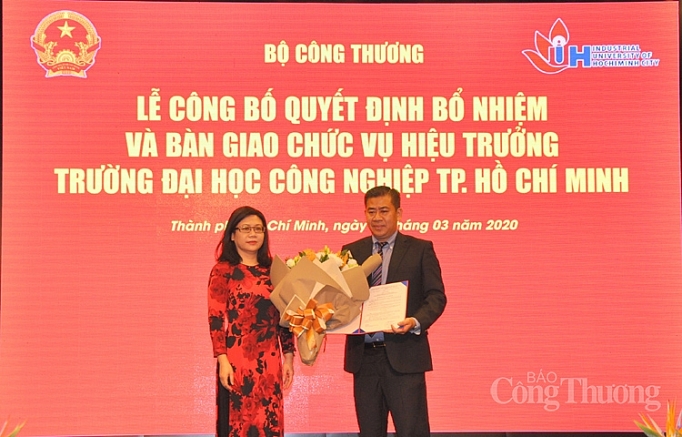 bo nhiem chuc vu hieu truong truong dai hoc cong nghiep tp ho chi minh