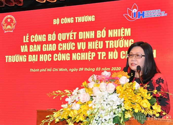 bo nhiem chuc vu hieu truong truong dai hoc cong nghiep tp ho chi minh