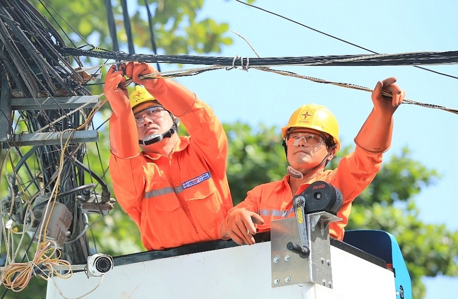 EVNHCMC tăng cường các giải pháp đảm bảo cung cấp điện phục vụ các ngày lễ lớn