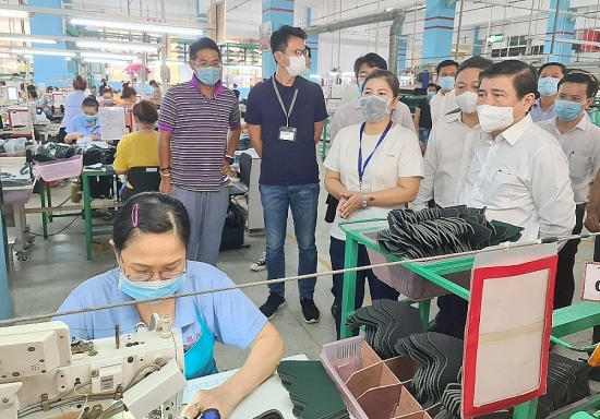 tp ho chi minh thuc hien vua cach ly vua san xuat trong khu che xuat khu cong nghiep