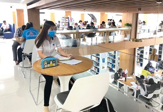 hufi library gianh quan quan cuoc thi best university library nam 2020
