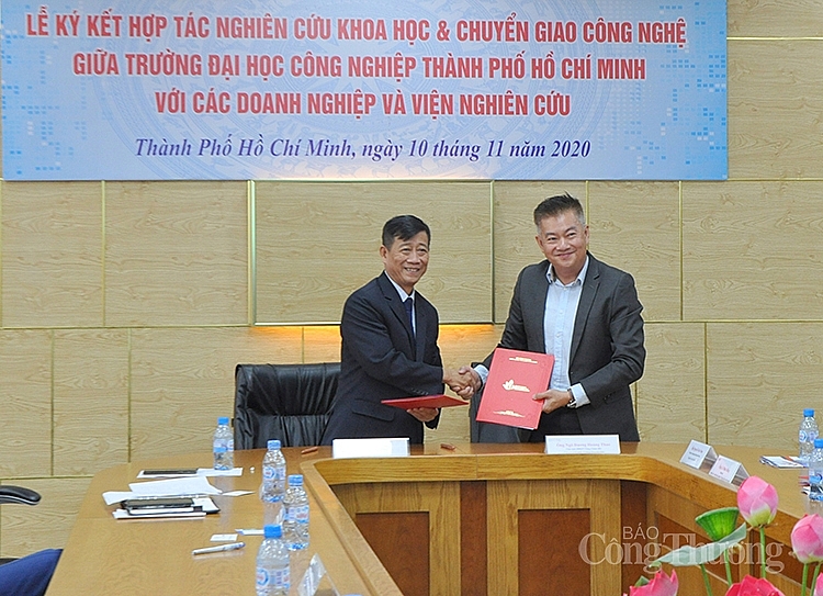 IUH ký kết hợp tác với nhiều doanh nghiệp về nghiên cứu khoa học và chuyển giao công nghệ
