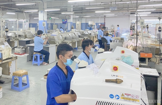 tp ho chi minh hon 96 doanh nghiep trong cac khu che xuat khu cong nghiep hoat dong tro lai