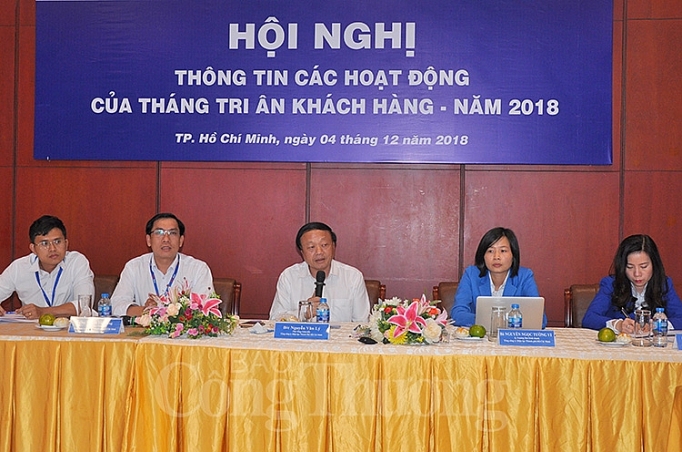 cong nhan sinh vien thue tro tai tp ho chi minh da duoc mua dien dung gia