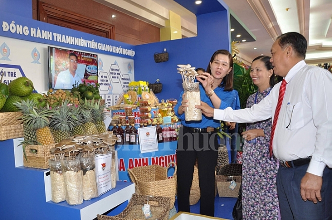 tien giang nganh cong nghiep che bien che tao dong vai tro chu chot