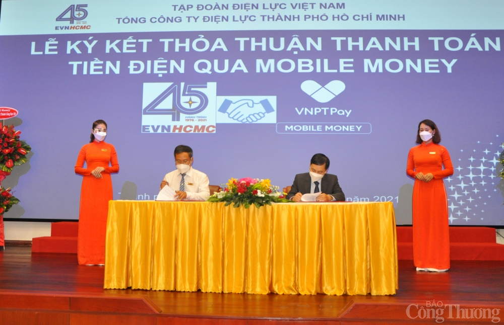 EVNHCMC thúc đẩy thanh toán tiền điện qua Mobile money