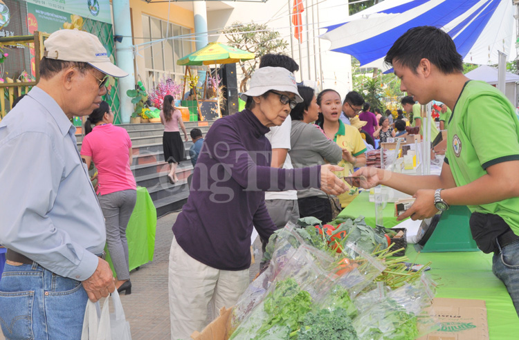 TP. Hồ Chí Minh: Gần 1.000 sản phẩm nông sản sạch tham dự Phiên chợ Tết xanh