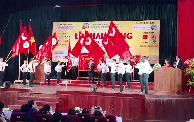 Trường đại học Ngân hàng TP.HCM khai giảng năm học mới