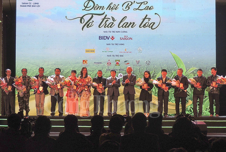 Khai mạc Tuần Văn hóa trà và tơ lụa Bảo Lộc