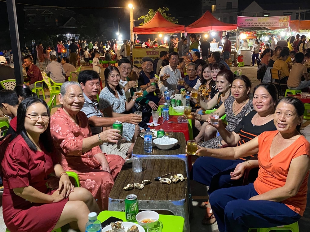 Thừa Thiên Huế: Sôi nổi chợ đêm bên phá Tam Giang - Cầu Hai
