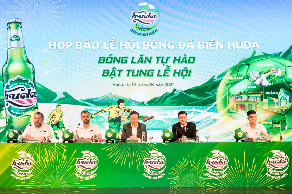 Lễ hội bóng đá biển lớn nhất miền Trung có gì đặc biệt?