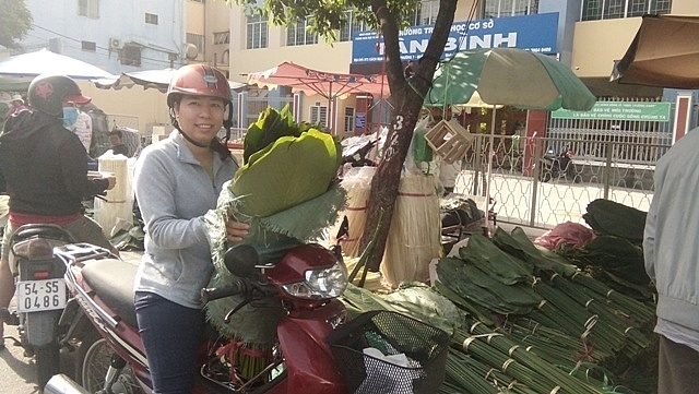 tp ho chi minh nhon nhip mua sam ngay ong cong ong tao