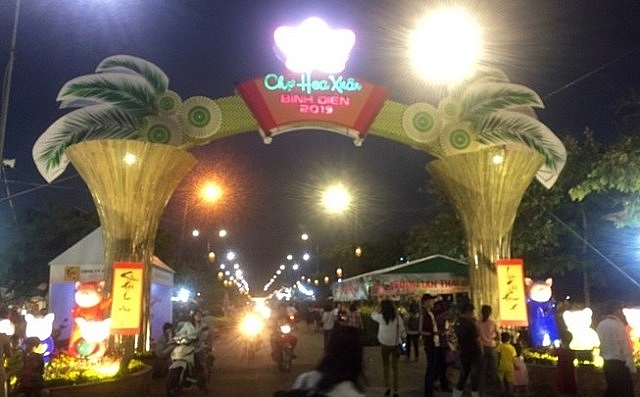 muon sac hoa hoi tu cho hoa xuan binh dien 2019