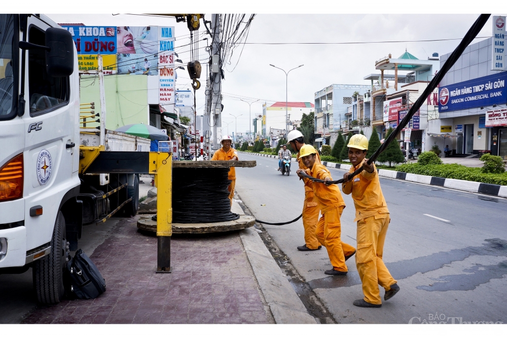 Điện lực  miền Nam tăng cường cấp điện để phòng chống dịch Covid