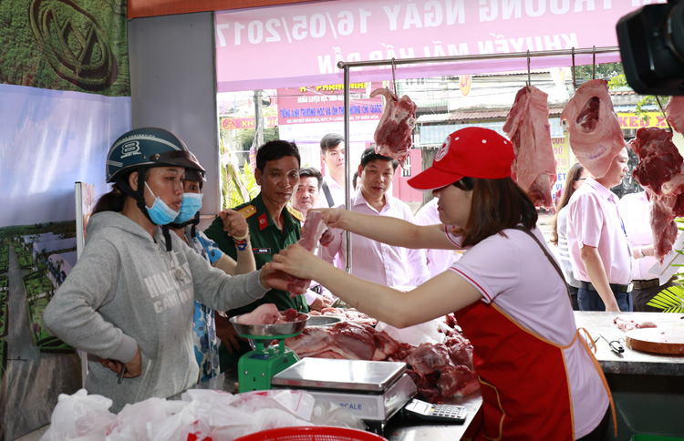 Đồng Nai khai trương cửa hàng bán thịt heo sạch