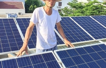 mien nam gia tang phat trien dien mat troi ap mai nha