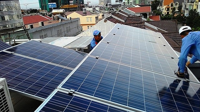 ma tran cac loai thiet bi dien mat troi ap mai
