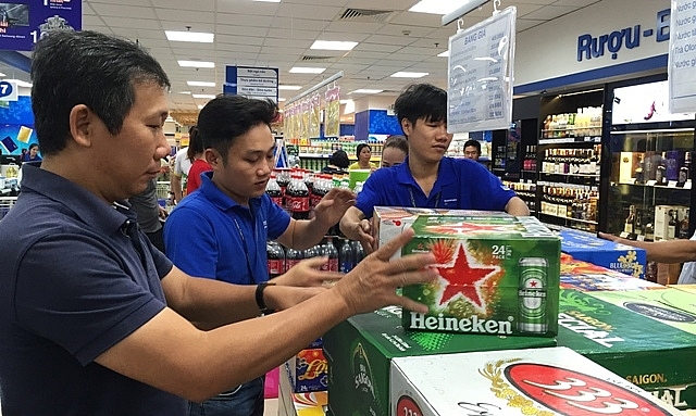 thi truong bia nuoc giai khat mai luc tang o phan khuc binh dan