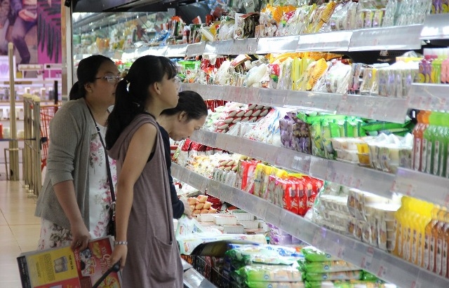 10.000 món quà nhân LOTTE Mart 10 năm thành lập