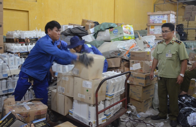 TP. Hồ Chí Minh: Tết chưa đến hàng lậu, hàng giả đã gia tăng