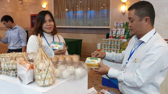 hang tet canh ty phong phu chung loai dac san len ngoi