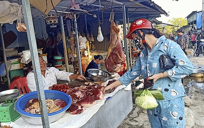 gia thit lon giam suc mua van khong tang