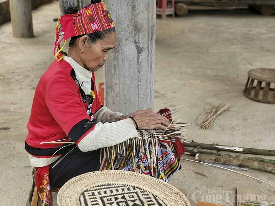 Nghệ An: Về làng nghề đưa mây tre xuất ngoại