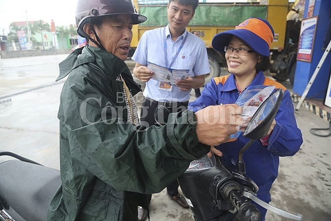 nghe an ha tinh khong thieu xang ron 95