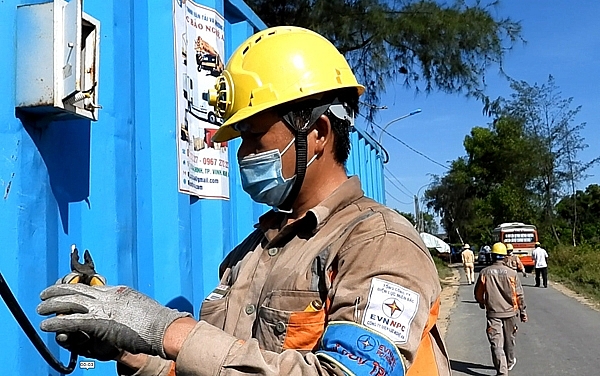 Nghệ An: Để cấp điện ổn định - Cần sự chủ động từ hai phía