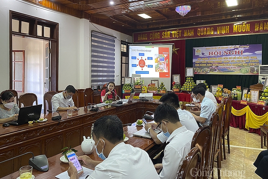 Đưa nông sản Việt lên sàn thương mại điện tử - cần chiến lược dài hơi