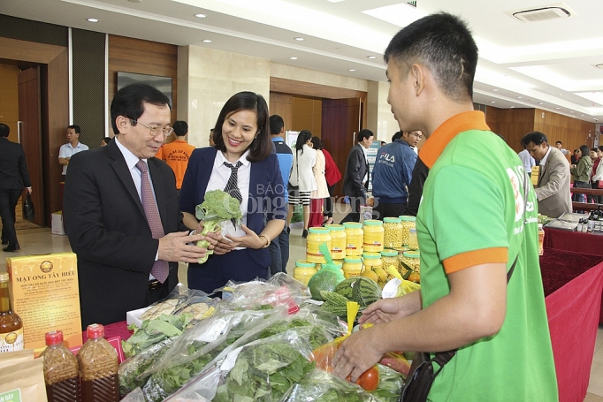 ket noi cung cau hang hoa huong tieu thu nong san viet