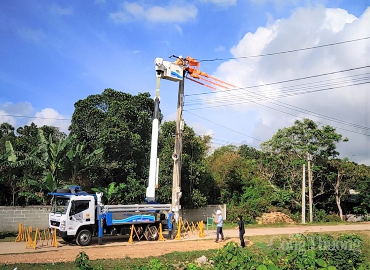 nganh dien quang binh khong ngung nang cao chat luong dien nang