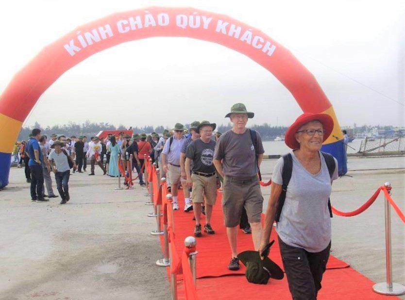 quang tri don khach du lich bang tau bien dau tien nam 2019