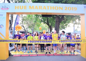 thua thien hue hon 1300 van dong vien tham gia cuoc thi hue marathon 2019