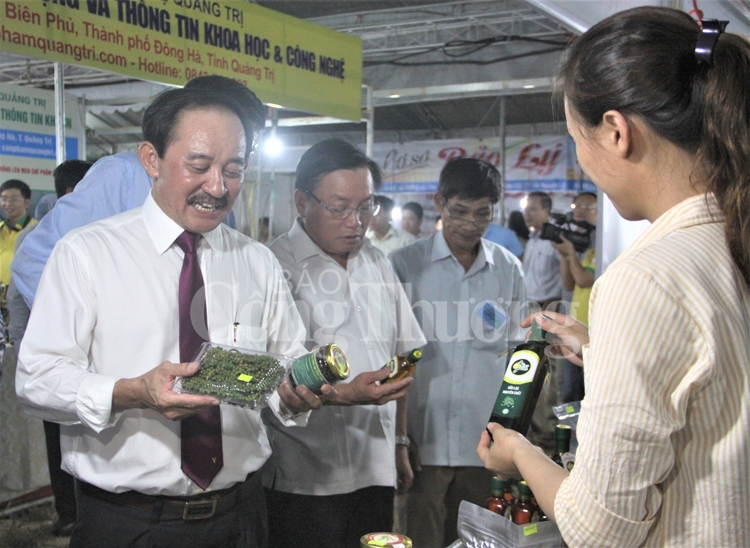 quang tri 370 gian hang tai hoi cho thuong mai va du lich nam 2019