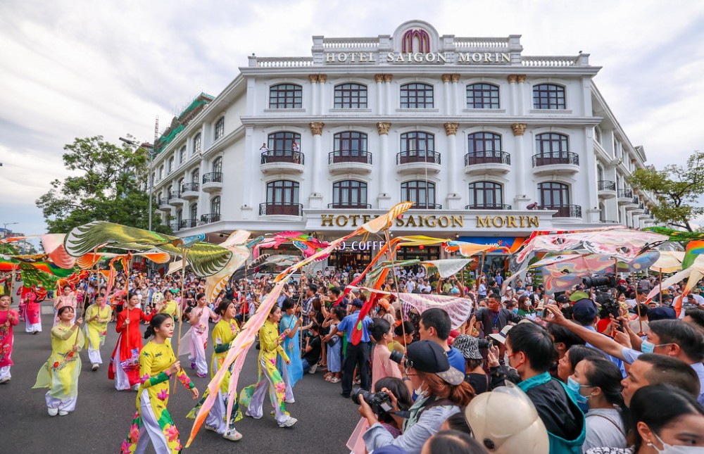 Festival Huế 2022: Rực rỡ lễ hội đường phố với “Sắc màu văn hóa”