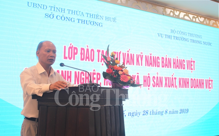 thua thien hue hon 100 hoc vien duoc huong dan tu van ky nang ban hang viet