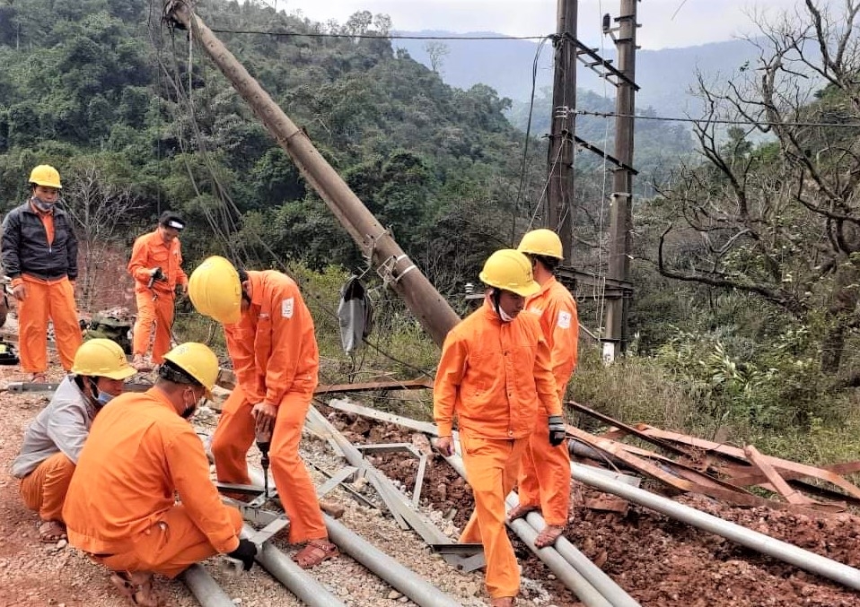 Ngành điện Quảng Bình: Khôi phục 100% phụ tải khu vực Cửa khẩu quốc tế Cha Lo