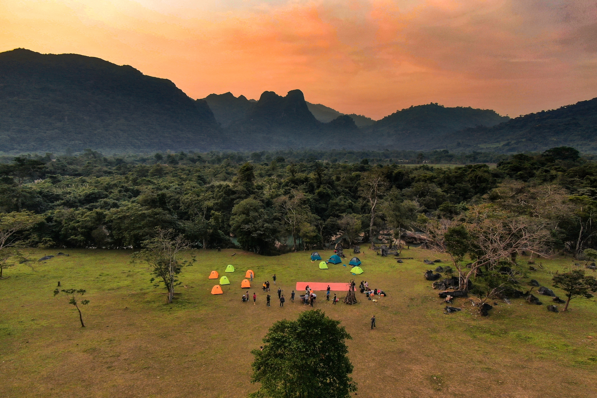 quang binh kich cau du lich bang hinh thuc uu dai van tai