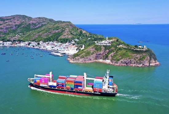 Hợp tác đào tạo và cung ứng nhân lực cho các doanh nghiệp logistics Việt Nam