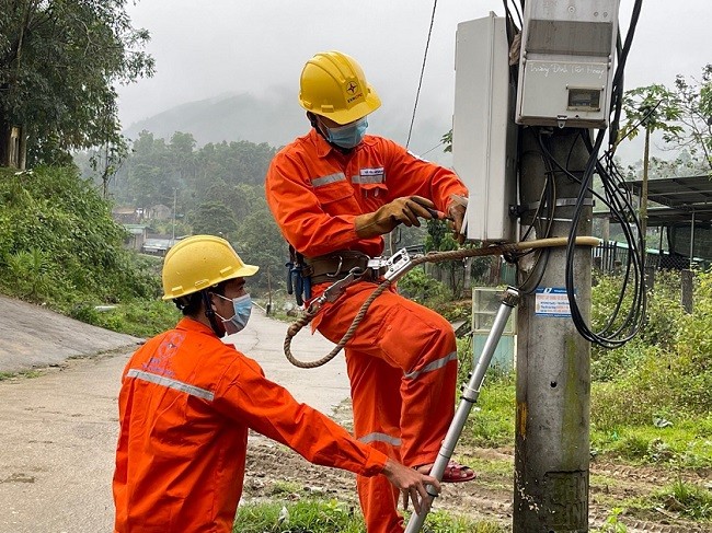 PC Quảng Ngãi: Nỗ lực cấp điện trong mùa nắng nóng