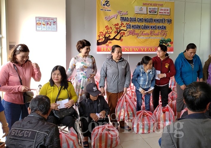 da nang tet am ap voi phu nu khuyet tat co hoan canh co kho khan