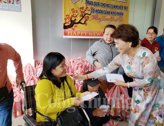 da nang tet am ap voi phu nu khuyet tat co hoan canh co kho khan