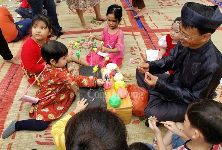 da nang giu van hoa viet voi phien cho ngay tet